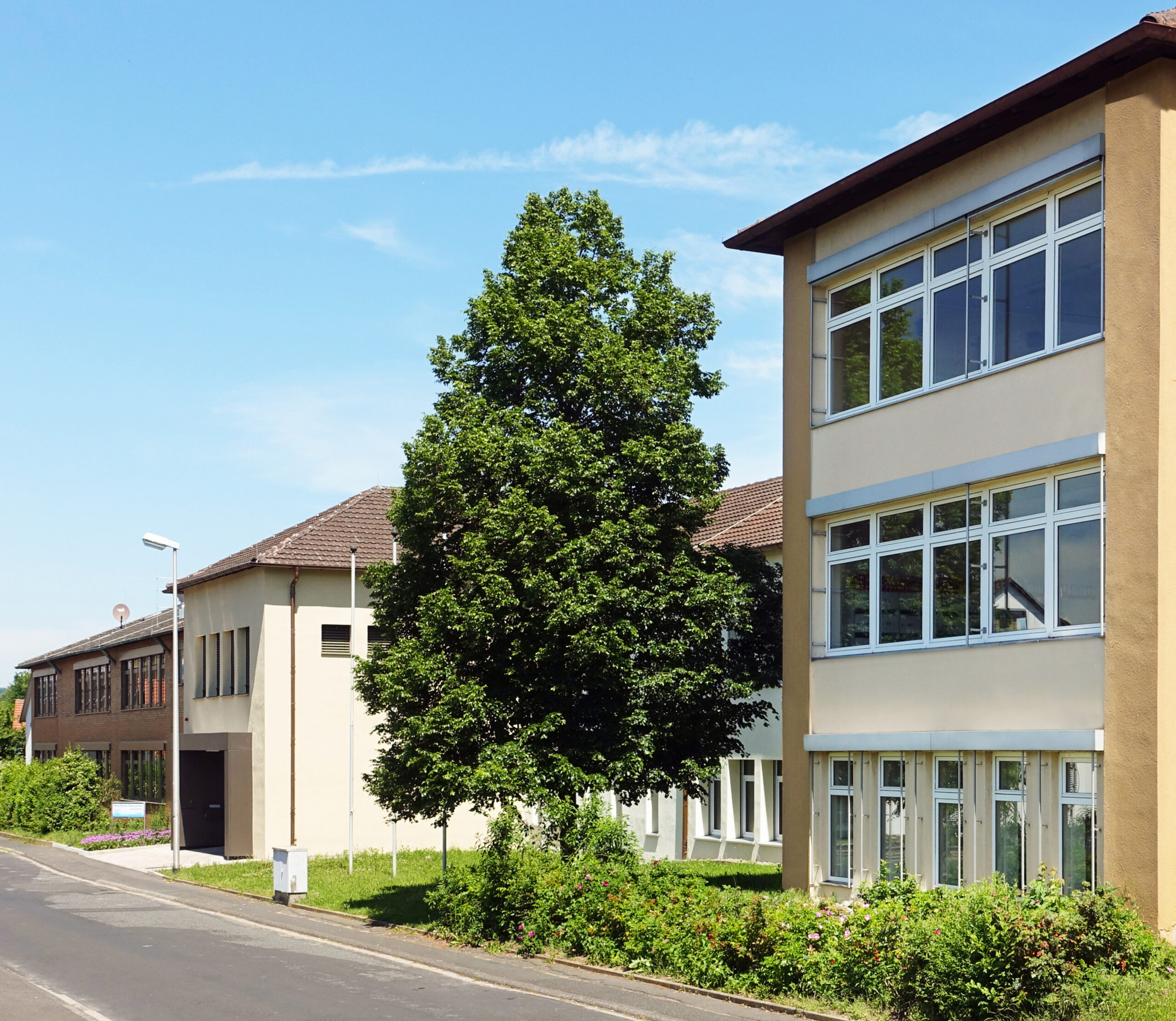 FOS BOS Marktheidenfeld Schulgebäude Außenansicht